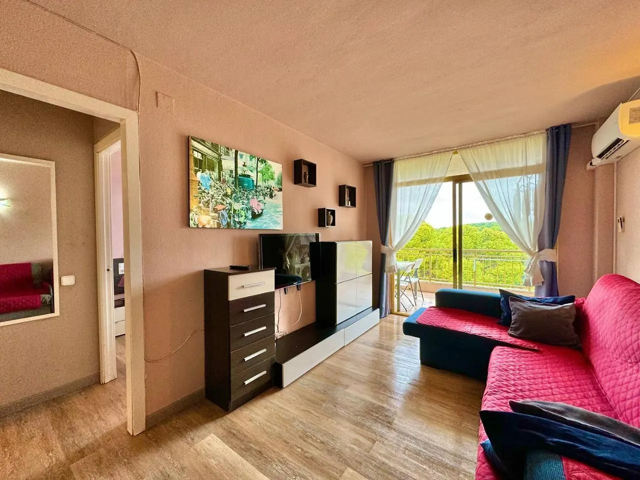 Apartsalou Lea