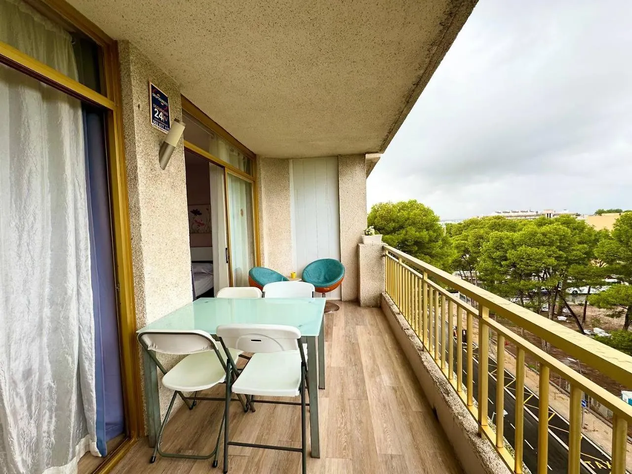 Apartsalou Lea